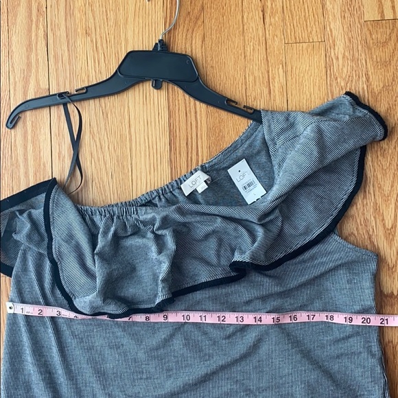 NWT One Shoulder Loft Top - Picture 4 of 5
